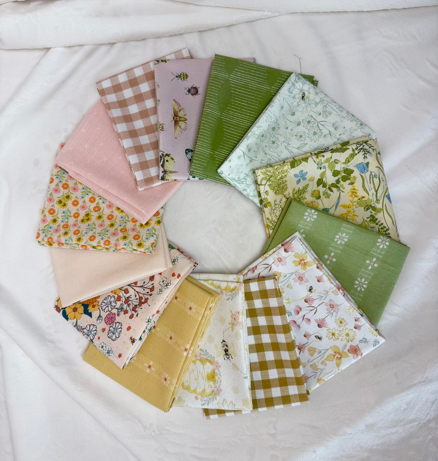 BLOOMS AND BEES - 14 piece FQ bundle