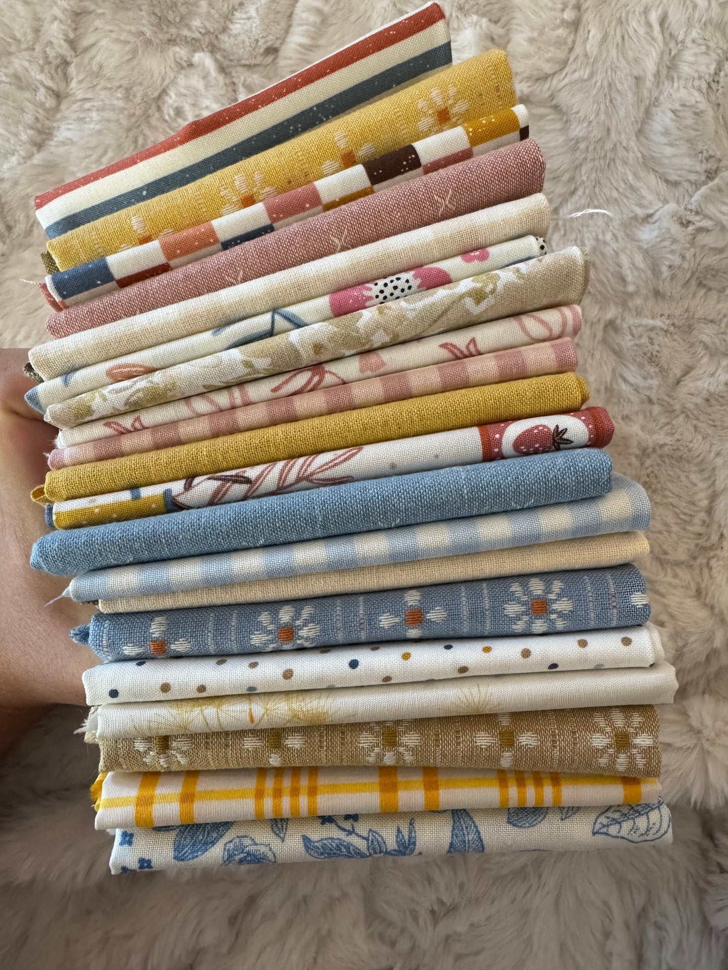 BLOSSOMS AND BLOOMS INSPIRED- 20 piece FQ bundle